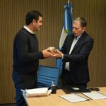 IMPULSO AL TURISMO: EL INTENDENTE FIRMÓ UN CONVENIO CON ESTEBAN ECHEVERRÍA PARA PROMOVER EL PARQUE TERMAL