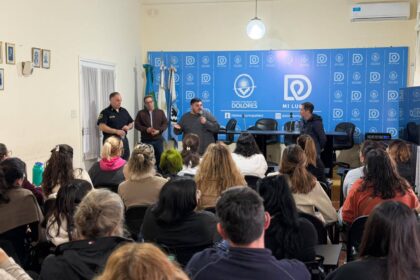 REUNIÓN CON FAMILIAS PARA PROMOVER FESTEJOS CUIDADOS POR EL DÍA DEL ESTUDIANTE
