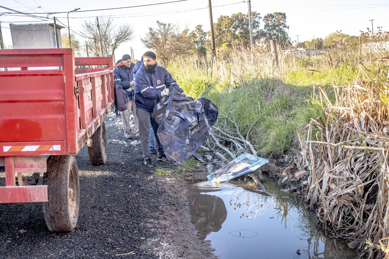 TAREAS PREVENTIVAS ANTE EL FENÓMENO DE EL NIÑO: EL MUNICIPIO CONTINÚA CON LA LIMPIEZA DE DESAGÜES