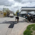 EL MUNICIPIO AVANZA CON LA COLOCACIÓN DE FRESADO EN DISTINTOS SECTORES DE LA CIUDAD