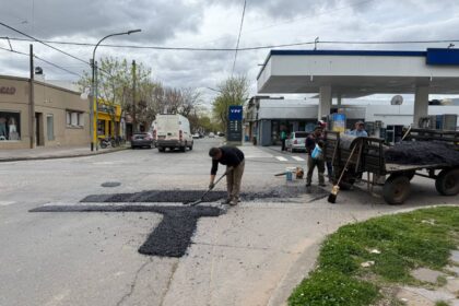 EL MUNICIPIO AVANZA CON LA COLOCACIÓN DE FRESADO EN DISTINTOS SECTORES DE LA CIUDAD