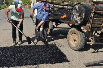 EL MUNICIPIO CONTINÚA CON NUEVAS TAREAS DE BACHEO Y REPARACIÓN DE PAVIMENTO